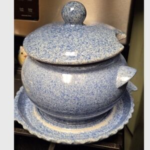 Vintage 50s ? Speckled Blue Ceramic Covered Soup Tureen with Underplate,ladel